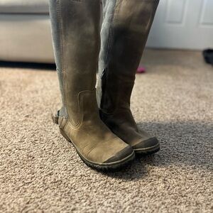 Sorel Women's Tan and Gray Winter Boots
